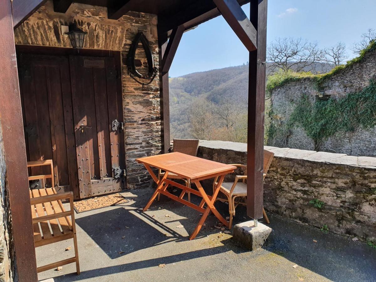 Am Burggraben Auf Der Sauerburg Apartment Sauerthal ภายนอก รูปภาพ